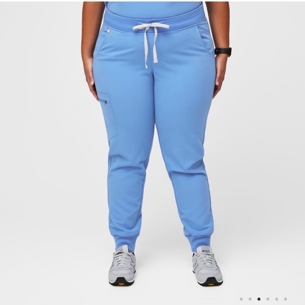 2 Figs Jamora Jogger Scrub Pants!!